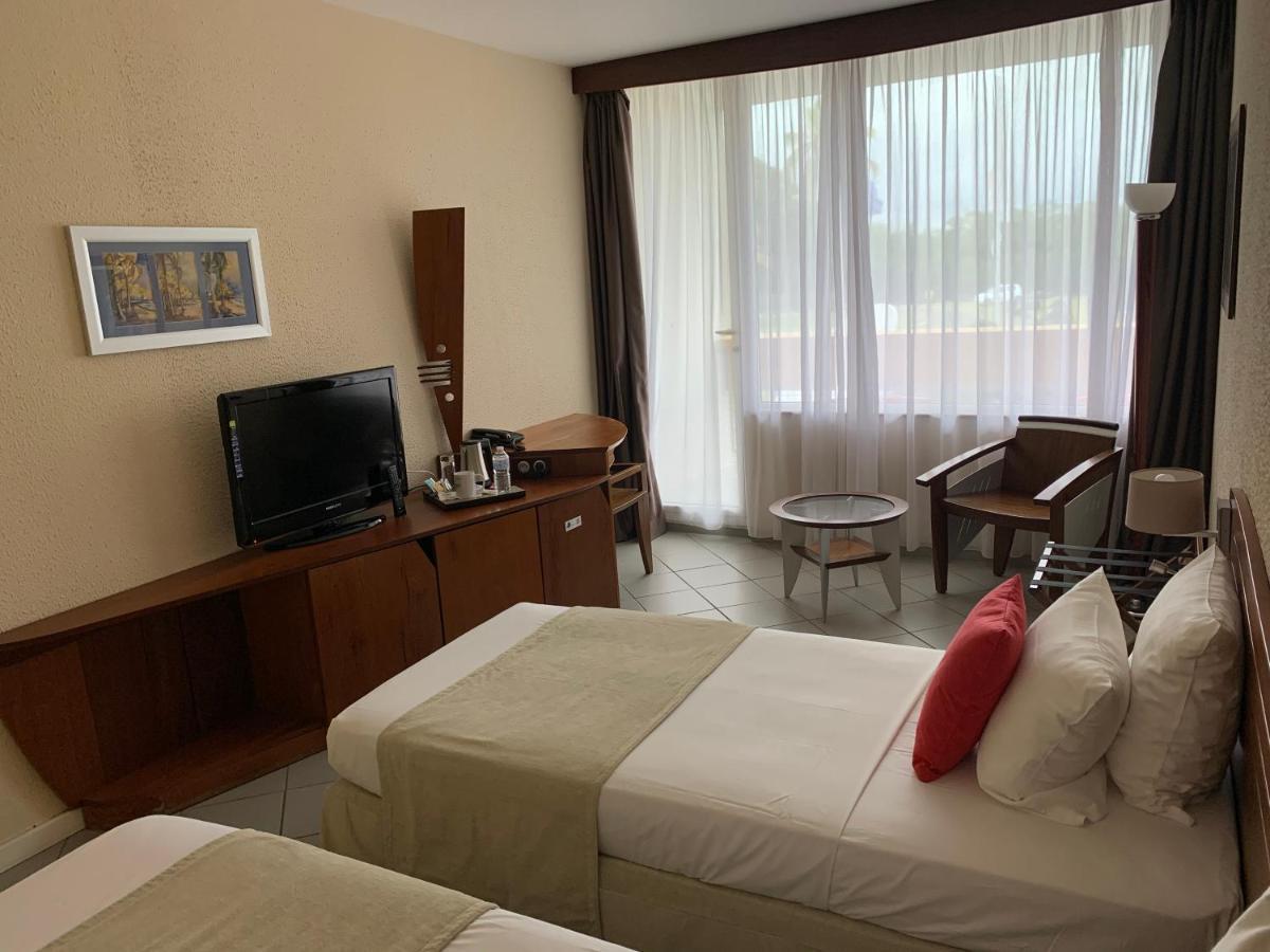 Hotel Des Roches กูรู ภายนอก รูปภาพ